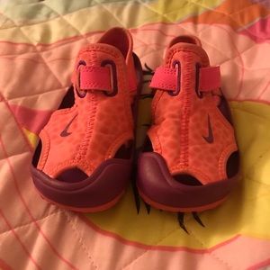 Nike Sandals sz 8